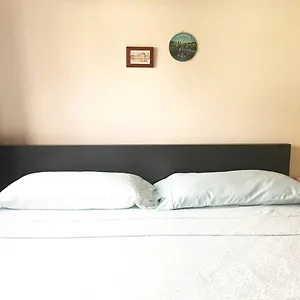 Pensión Freeda's Place, Toronto